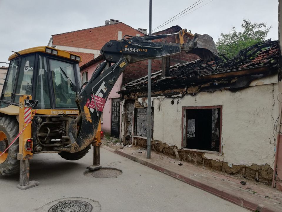 2 binanın yıkımı yapıldı