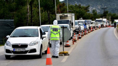 ‘Gelmeyin’ dediler 125 bin araç geldi