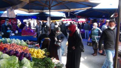 Yasak bitti, pazarlar doldu… Görüntüler Bursa’dan…