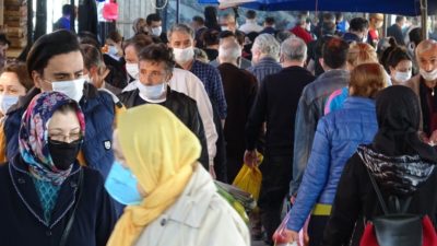 Bursalılar pazarlara akın etti