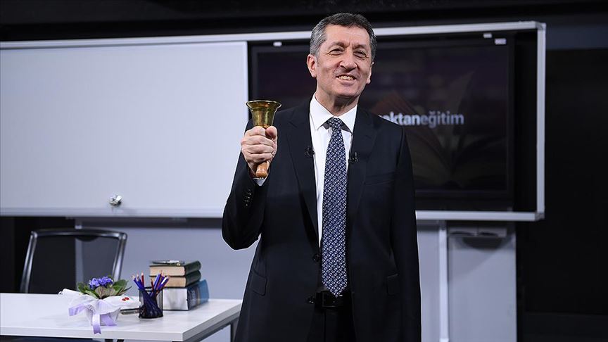 Milli Eğitim Bakanı Selçuk’tan öğrencilere EBA’da ‘Teneffüs Zamanı’na davet