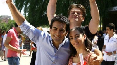 Sevenlerine müjde! Fenomen dizi ekranlara dönüyor