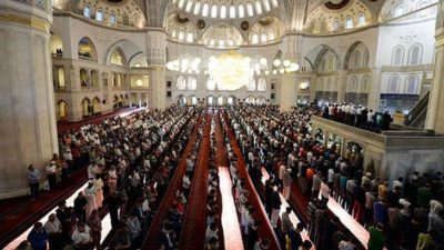Diyanet’ten açıklama: Cemaatle kılınan namazlara…