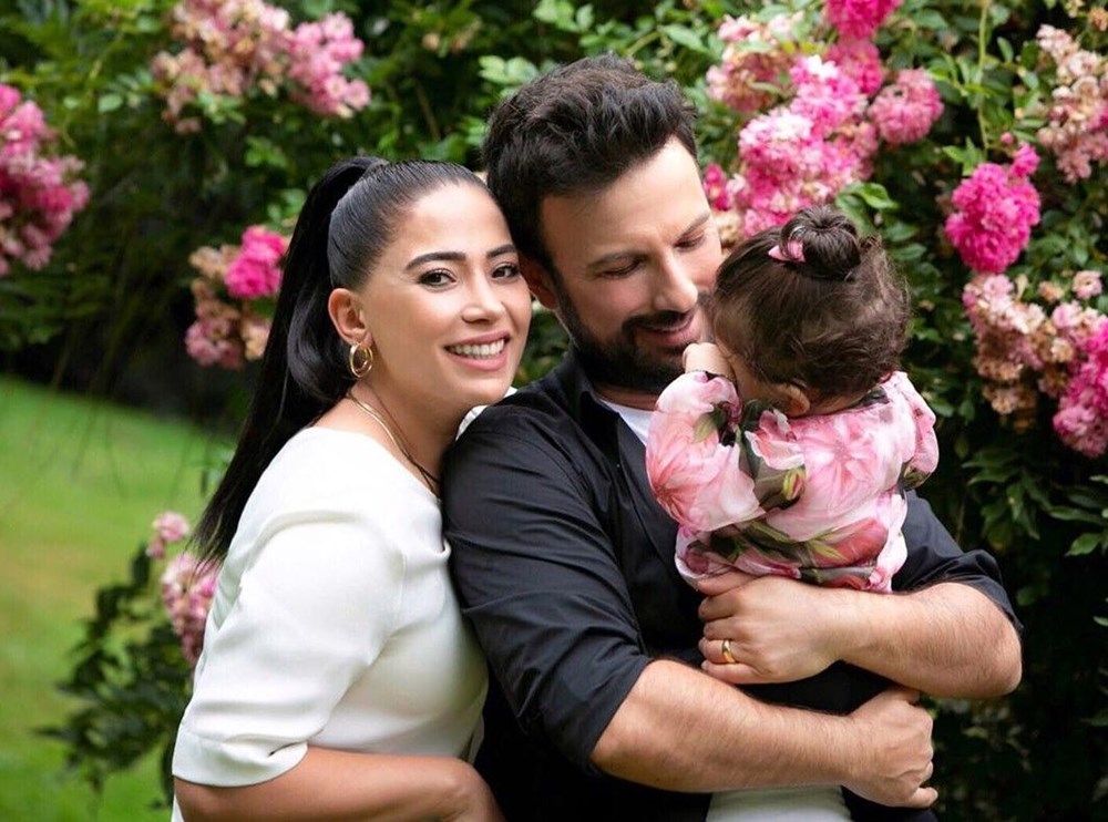 Megastar Tarkan ailesiyle birlikte karantinada