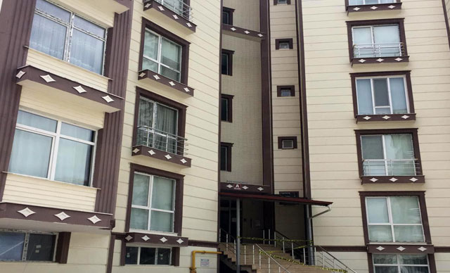 Vaka tespit edilen sitede, 2 apartman karantinaya alındı