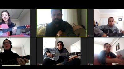 Evde kalmak eğitime engel olmadı