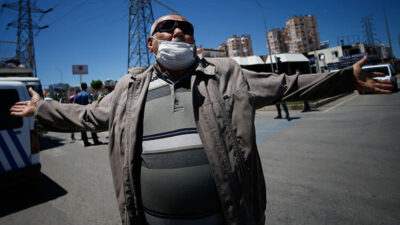 Ekmek almaya çıktı, polis kovalamacasının ortasında kaldı