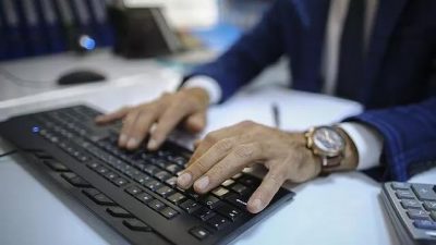 Anayasa Mahkemesinden sözleşmeli personel kararı