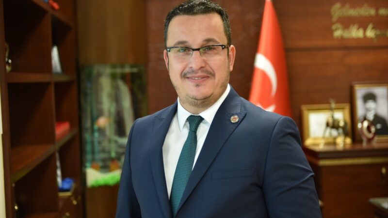 Başkan Kanar’dan 27 Mayıs mesajı Mustafakemalpaşa Belediye Başkanı Mehmet Kanar, Türk demokrasi tarihine kara bir