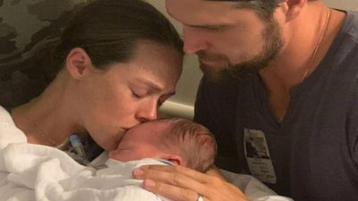 Ünlü oyuncu altı günlük bebeğini kaybetti!