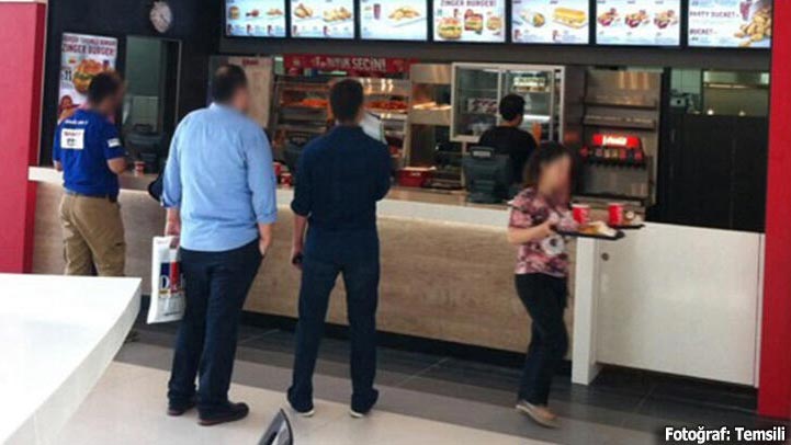 Ünlü fast food zincirinde skandal! Özel bir cihazla…