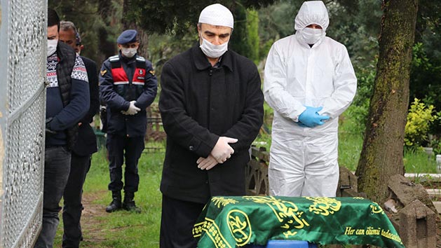 Eşi ve bebeğini kaybetti: Kurallara uymayanlara tepki gösterdi