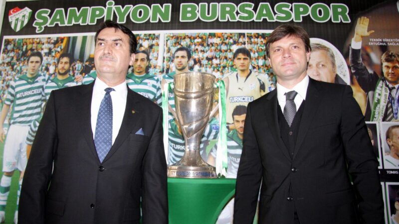 ‘Bursaspor’un şampiyonluğunu kimse küçümseyemez’ Bursaspor'u 2009-2010 sezonunda Süper Lig şampiyonluğuna ulaştıran Ertuğrul Sağlam, 10