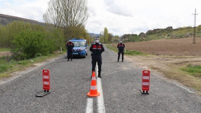 Cenaze namazı kılınan köyde pozitif vakalar hızla arttı, karantina uzatıldı