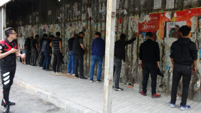 Pes dedirten olay! 13 kişi topluca gezerken yakalandı