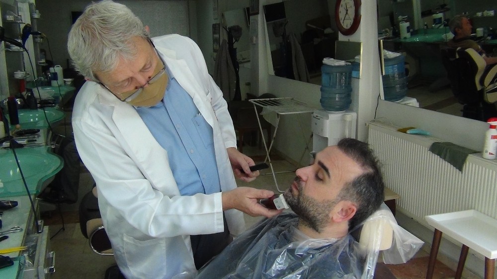 Bu ilçede tıraşa zam yok Bu ilçede tıraşa zam yok