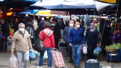 Görüntüler Bursa’dan… Pazarlara akın ettiler