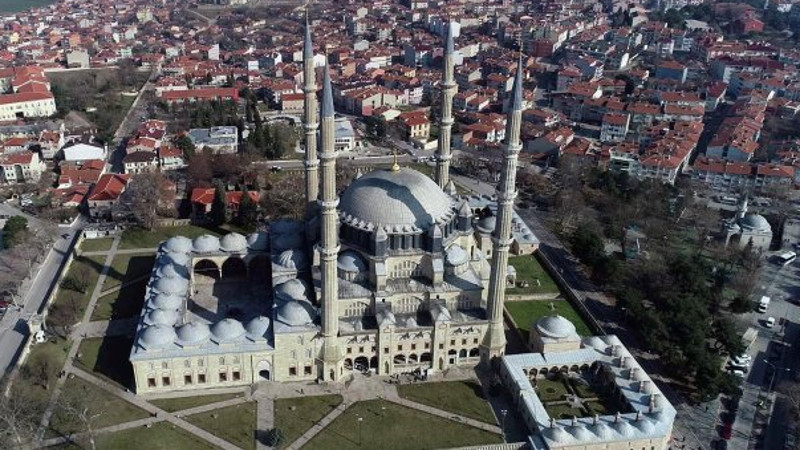 Son hazırlıklar tamamlandı! İşte camilerin açılacağı tarih