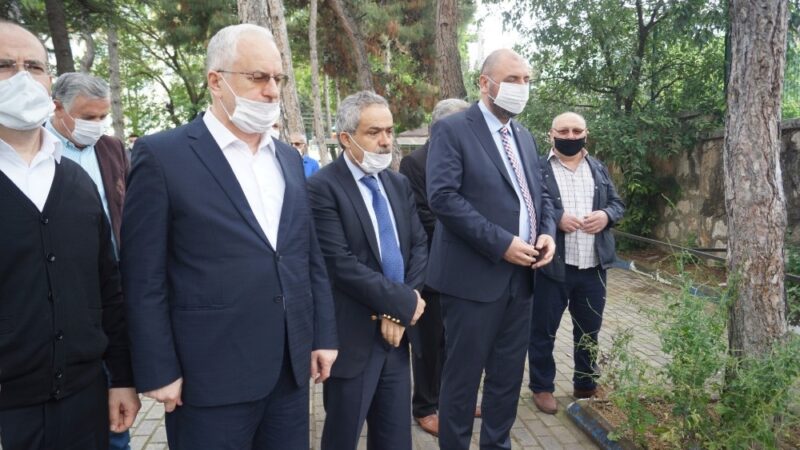 16 Mart tarihinden bu yana cemaatle namaza kapalı olan camilerde