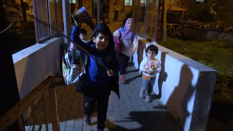 Bursa’da yürek burkan olay… Okurken içiniz acıyacak… Bursa'da anneleri Almanya'ya kaçan babaları da cezaevine giren 3 ile