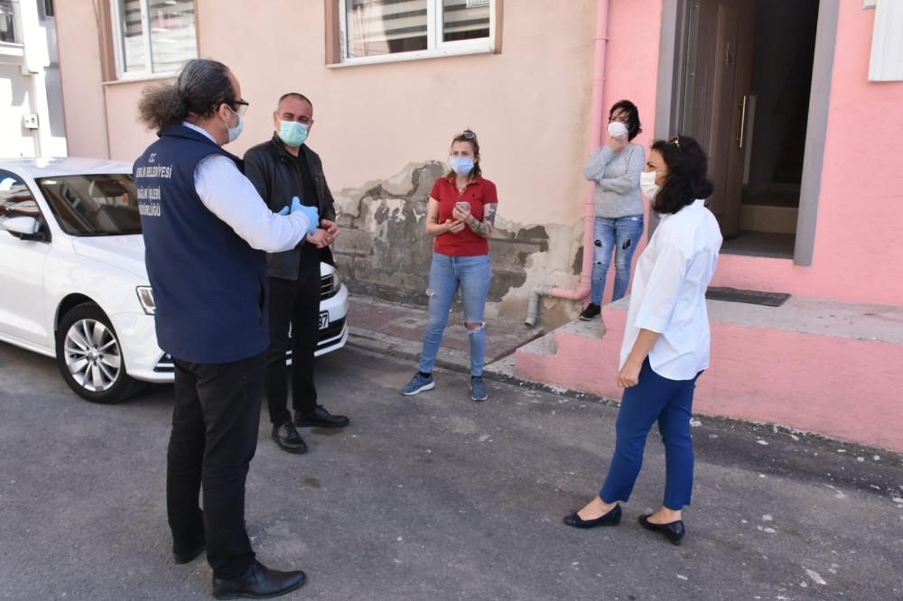 Gemlik Belediyesi’nden dezenfeksiyon desteği Gemlik Belediyesi’nden dezenfeksiyon desteği