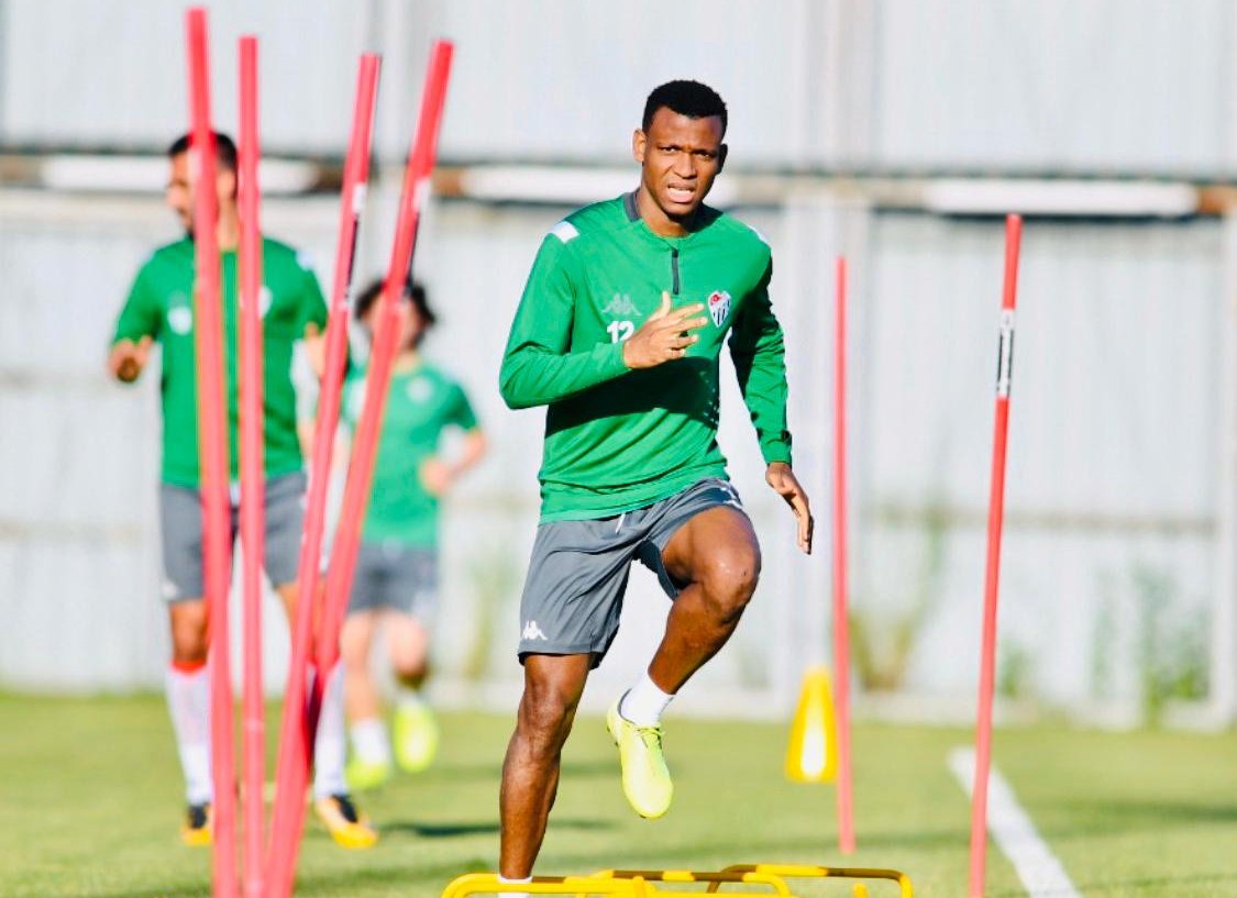 Bursasporlu oyuncudan flaş paylaşım; Savaşı kazanıyoruz…