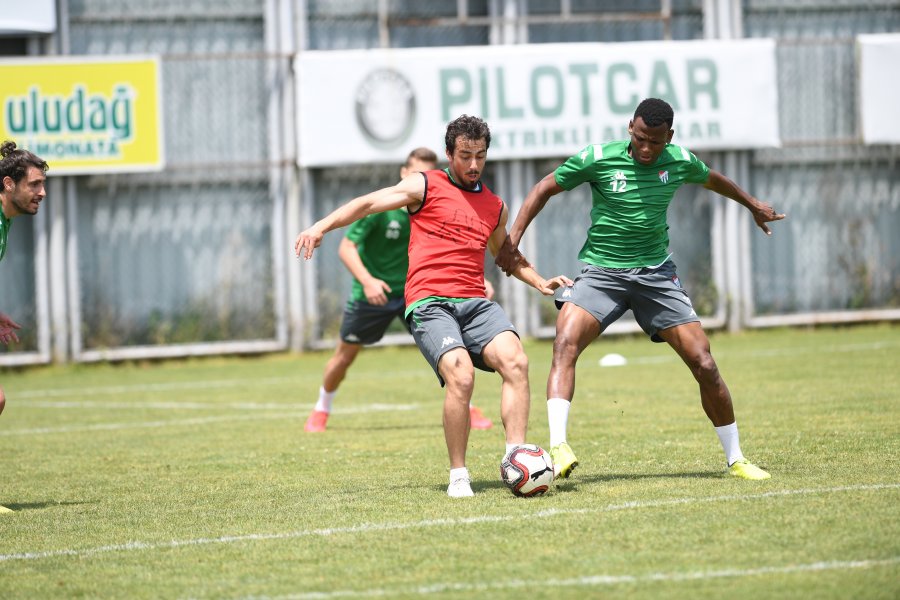 Bursaspor hazırlık maçı oynayabilecek mi? Rakipler belli ama…
