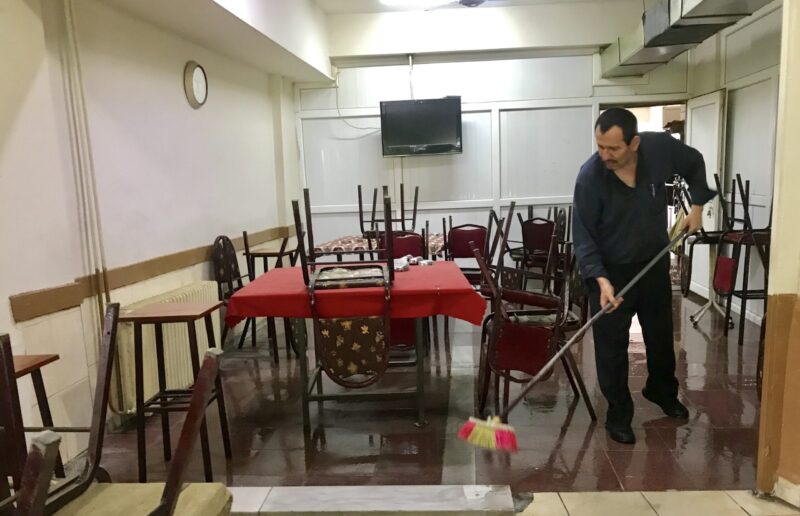 İşletmelerde 3 ay sonra yeniden açılış telaşı var İşletmelerde 3 ay sonra yeniden açılış telaşı var