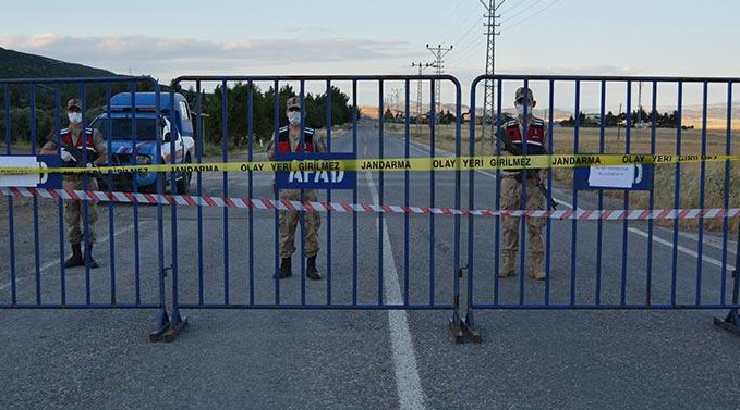 Geçmiş olsun ziyareti pahalıya patladı! Bir mahalle karantinaya alındı