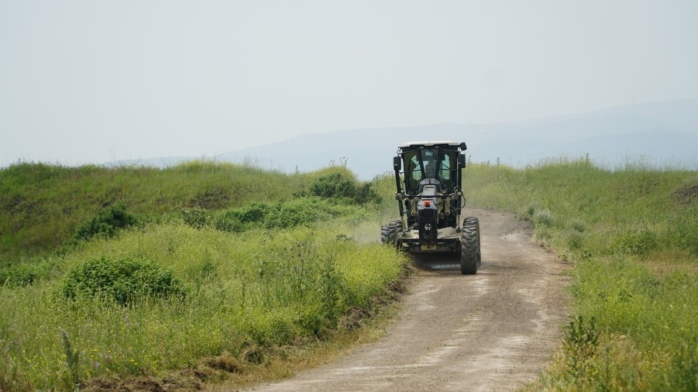 Mustafakemalpaşa’da köy ve tarla yollarına konforlu ulaşım Mustafakemalpaşa’da köy ve tarla yollarına konforlu ulaşım