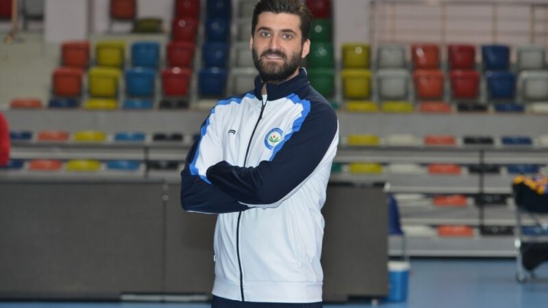 Nilüfer Belediyespor Kadın Voleybol Takımı, yardımcı antrenörler Haluk Korkmaz ve