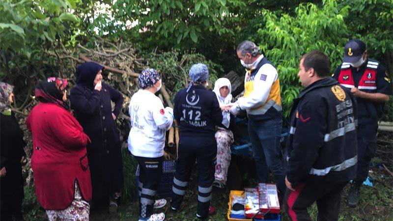 Bursa'nın Orhangazi ilçesindeki 2 katlı bir ev çıkan yangında kullanılamaz