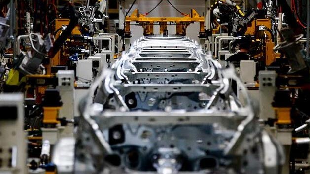 Otomotiv üretimi ocak-nisanda yüzde 28 azalarak 352 bin 309 adet oldu