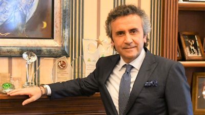 Yeşim, maske üretimi için düğmeye bastı