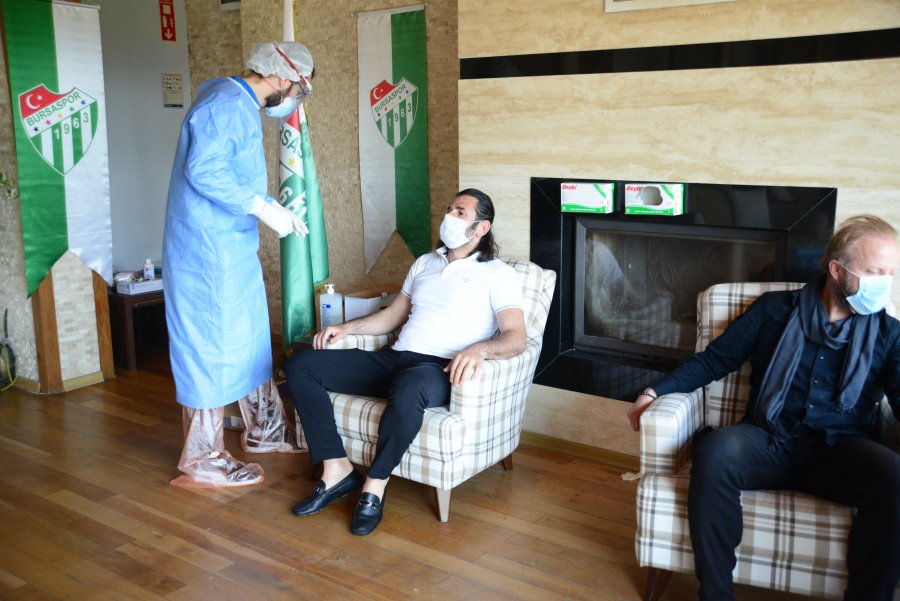 Bursaspor’dan ilk görüntüler… Önce test sonra idman…