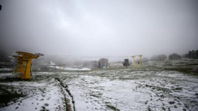 Uludağ mayısta beyaza büründü