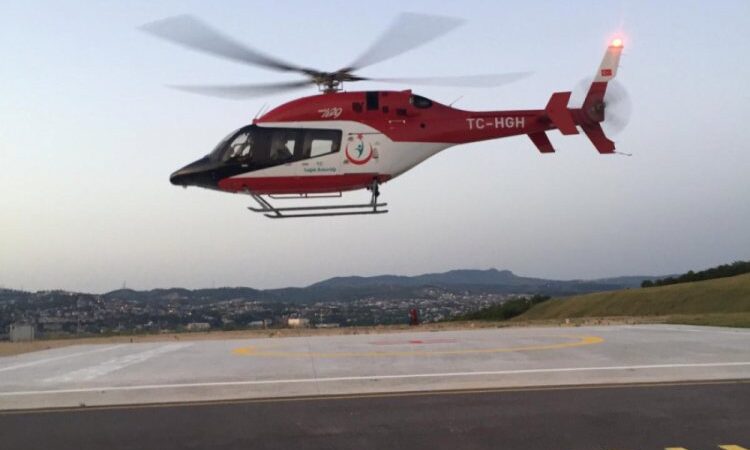 Bursa'nın Mustafakemalpaşa ilçesinde traktörüyle kaza yapan yaralı, ambulans helikopterle kaldırıldığı