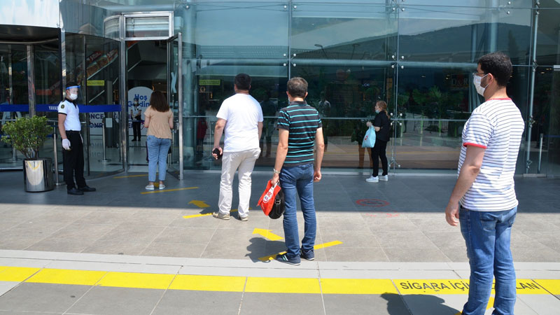 Bursa’daki AVM’lere korona denetimi