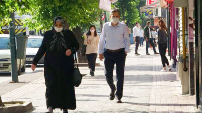 Bursa’da maske zorunluluğu başladı