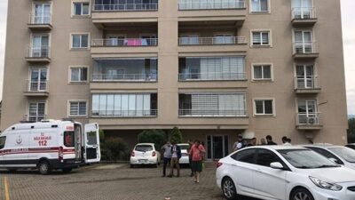 Vahset bitmiyor! Eşini sırtından bıçakladı