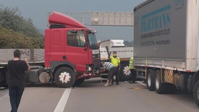 Bursa’daki kaza trafiği felç etti!