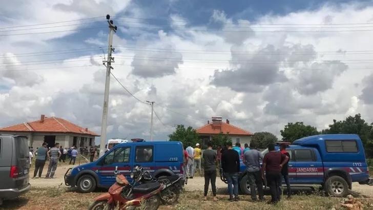 Korkunç olay! Eşini ve 2 çocuğunu öldürüp canına kıydı