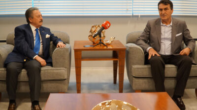 Osmangazi Belediye Başkanı Mustafa Dündar’dan Olay Medya’ya ziyaret