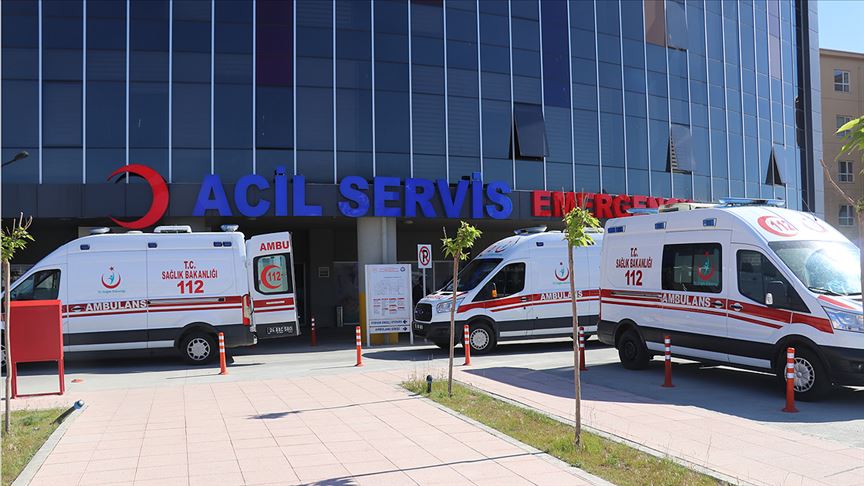 Yolcu otobüsü devrildi: 19 yaralı