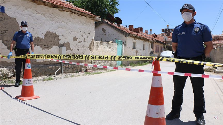 Çocuğu için doğum günü kutlaması yaptı… Test pozitif çıkınca…