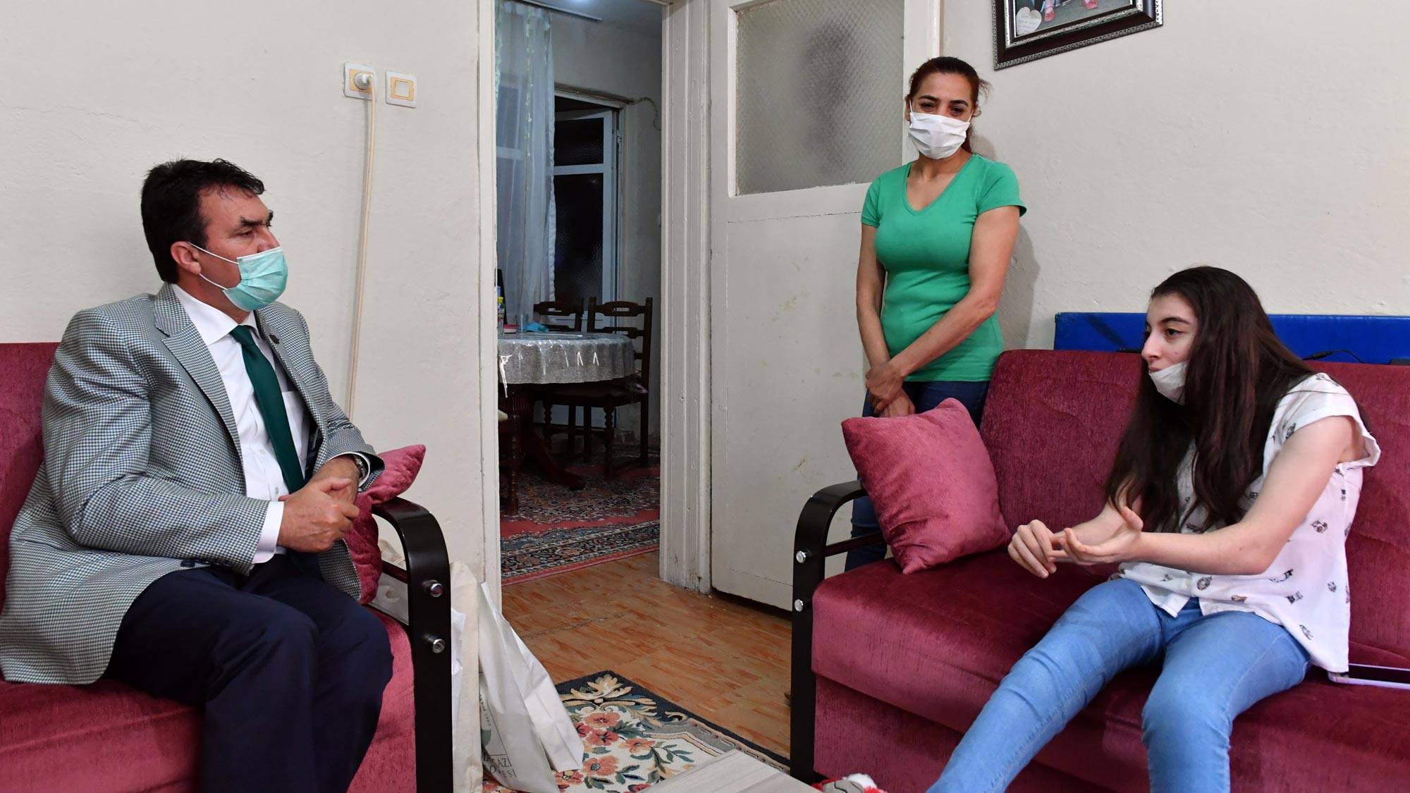 Dündar, Sevcan’ın çağrısına kayıtsız kalmadı