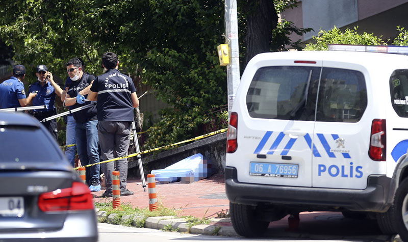 Sokak ortasında öldürüldü