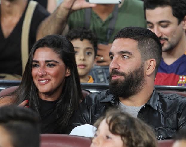 Arda Turan 2. kez baba oldu… Yakın çevresine ricada bulundu… Arda Turan 2. kez baba oldu… Yakın çevresine ricada bulundu…