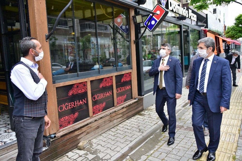 Başkan Yılmaz’dan yeniden kepenk açan esnafa ziyaret