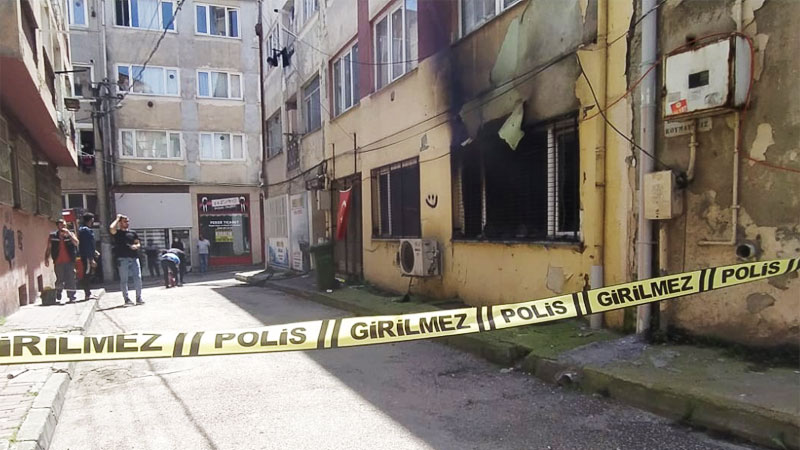 Bursa’da 6 katlı apartmanda yangın paniği